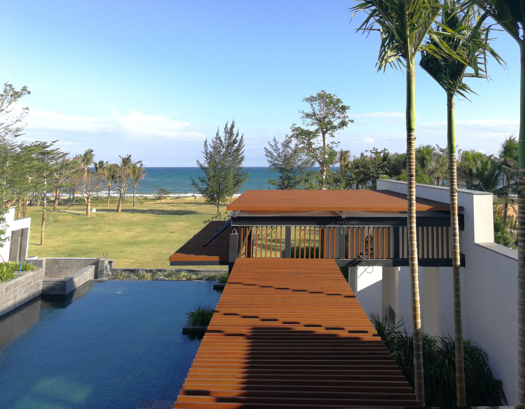 CTECH Beam — Four Season Ocean Courtyard Hotel
